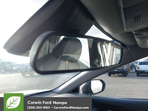 Used 2022 Toyota Camry SE image 21