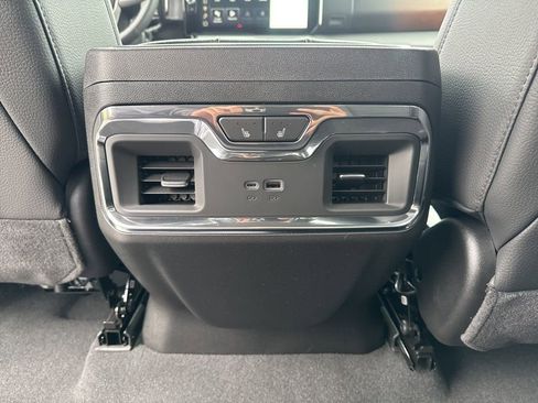 New 2025 GMC Sierra 2500 Denali w/ Denali Reserve Package image 24