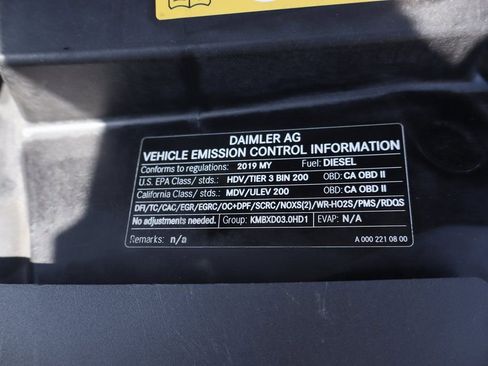 Used 2019 Mercedes-Benz Sprinter 2500 image 16