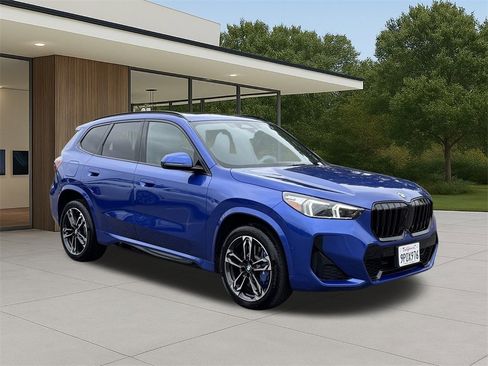 Used 2025 BMW X1 xDrive28i w/ Technology Package image 5