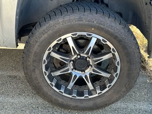 Used 2013 Chevrolet Silverado 1500 LT image 12