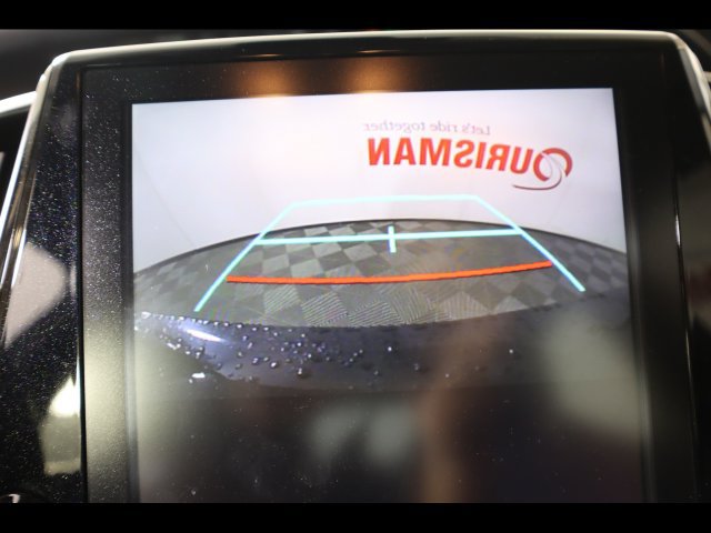 Used 2022 Toyota Prius Limited FWD image 31