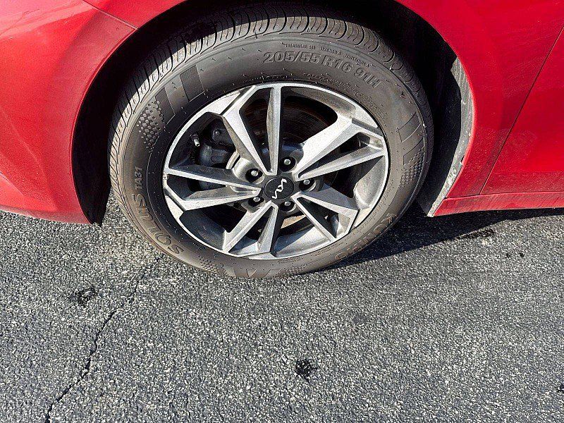 Used 2024 Kia Forte LXS w/ LXS Technology Package FWD image 23