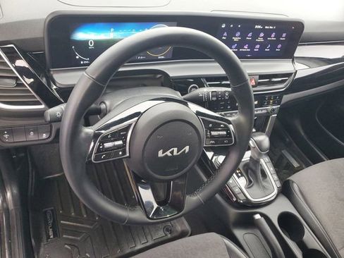 Certified 2024 Kia Seltos S image 17