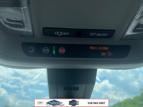 Used 2023 Chevrolet Equinox LT AWD/4WD image 22