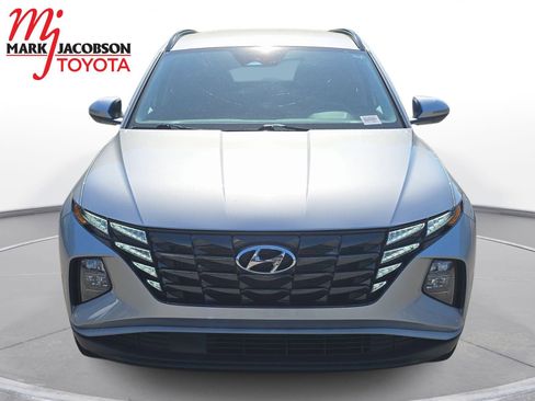 Used 2023 Hyundai Tucson SEL FWD image 2