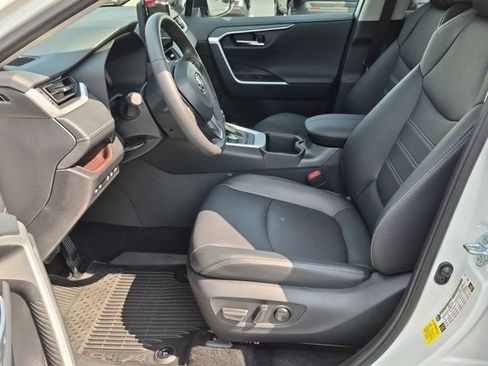Used 2025 Toyota RAV4 Limited w/ Weather Package AWD/4WD image 8