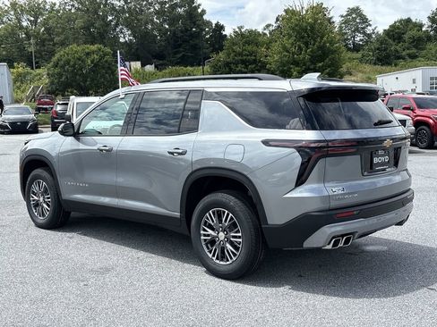 New 2026 Chevrolet Traverse LT image 6