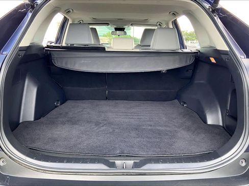 Used 2021 Toyota RAV4 XLE Premium image 34