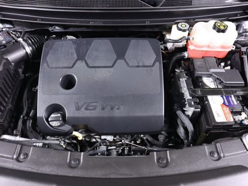 Used 2020 Chevrolet Traverse LS FWD image 40