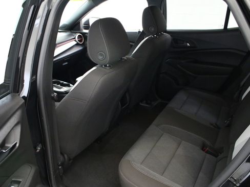 Used 2024 Chevrolet Trax RS w/ Driver Confidence Package image 26