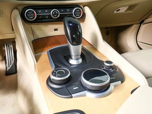 Used 2019 Alfa Romeo Giulia Ti w/ Quick Order Package 22Z Lusso image 19