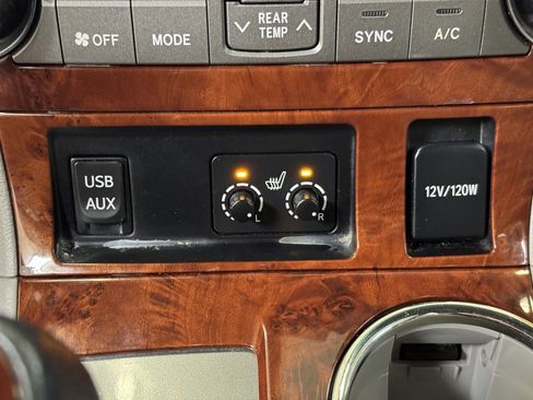 Used 2012 Toyota Highlander Limited image 38