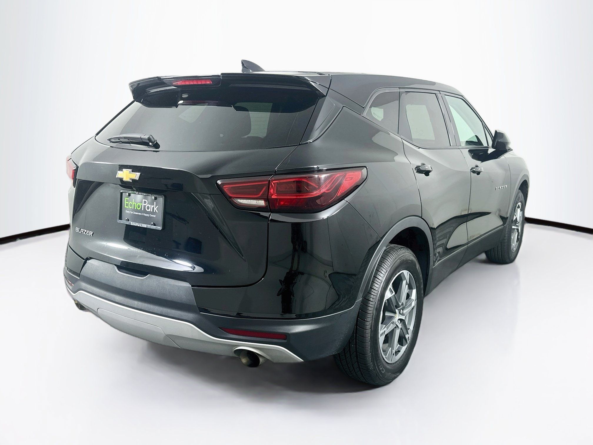 Used 2025 Chevrolet Blazer LT FWD image 9