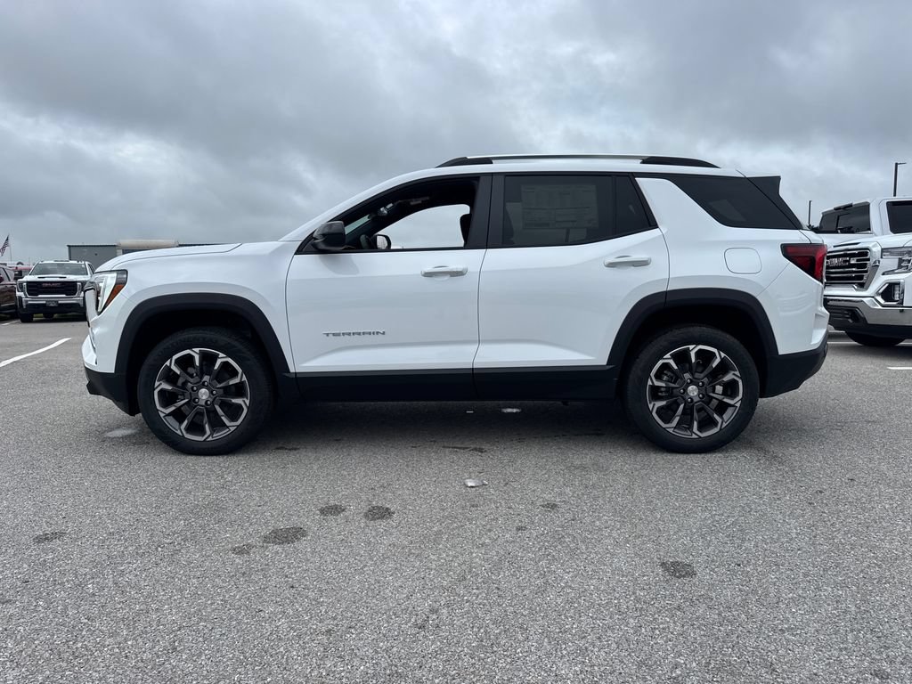 New 2027 GMC Terrain Elevation w/ Elevation Premium Package FWD image 3