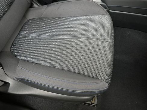 Certified 2025 Subaru Forester Premium AWD/4WD image 12