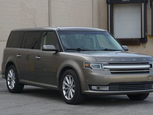 Used 2014 Ford Flex Limited w/ Equipment Group 301A FWD image 3