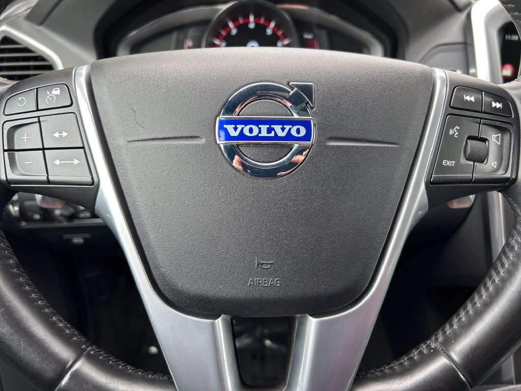 Used 2015 Volvo XC60 T6 Platinum AWD/4WD image 9