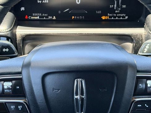 Used 2023 Lincoln Nautilus AWD w/ Premium Package image 20