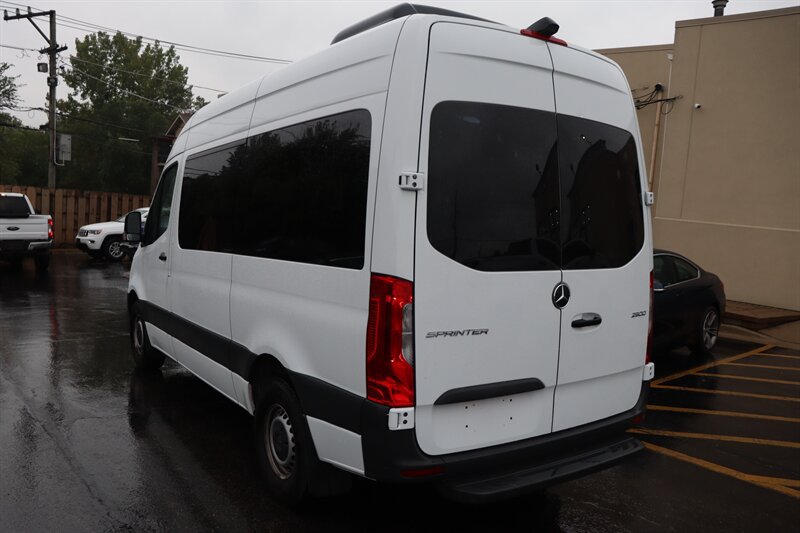 Used 2024 Mercedes-Benz Sprinter 2500 image 4