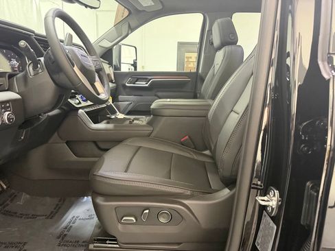 New 2026 GMC Sierra 2500 Denali w/ Denali Reserve Package AWD/4WD image 29
