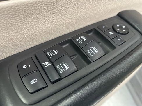 Used 2021 Chrysler Pacifica Limited w/ Premium & Safety Sphere Group AWD/4WD image 20
