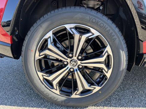 Certified 2025 Toyota RAV4 XSE image 18