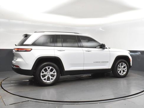Used 2022 Jeep Grand Cherokee Limited image 8
