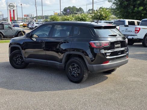 Used 2018 Jeep Compass Sport w/ Tech Group AWD/4WD image 5