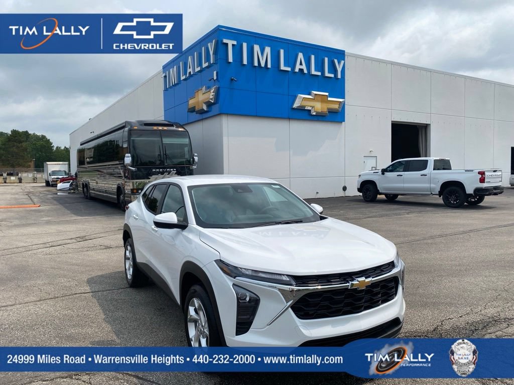 New 2026 Chevrolet Trax LS w/ LS Convenience Package FWD image 1