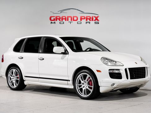Used 2010 Porsche Cayenne GTS image 1