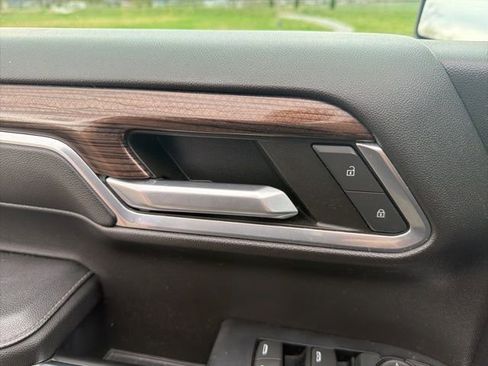 Used 2022 Chevrolet Silverado 1500 LT AWD/4WD image 20