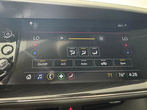 Used 2022 Buick Envision Essence w/ Sport Touring Package image 21