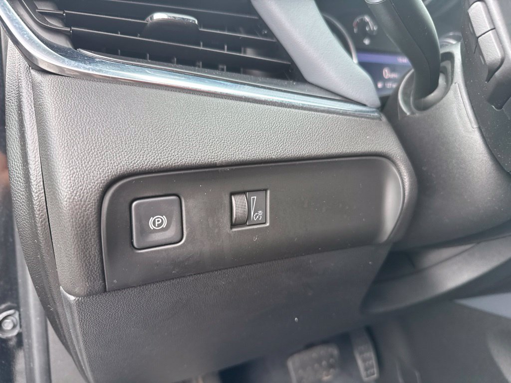 Used 2023 Buick Enclave Essence FWD image 33