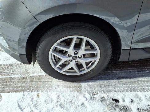 Used 2024 Ford Edge SEL w/ Convenience Package image 9