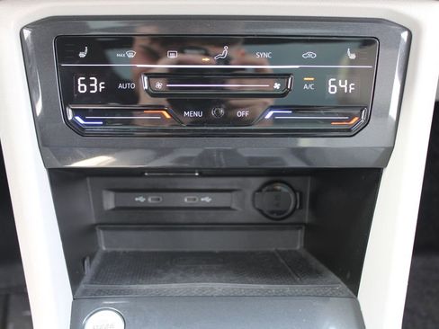 Certified 2024 Volkswagen Tiguan SE R-Line w/ MDO Package, Two-Row image 17