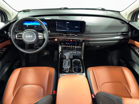 Used 2024 Kia Carnival SX Prestige FWD image 4