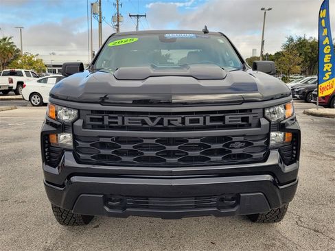Used 2025 Chevrolet Silverado 1500 Custom Trail Boss w/ Dark Appearance Package image 9