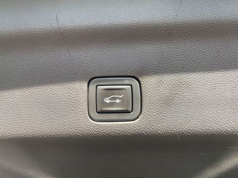 Used 2021 Cadillac Escalade Sport image 16