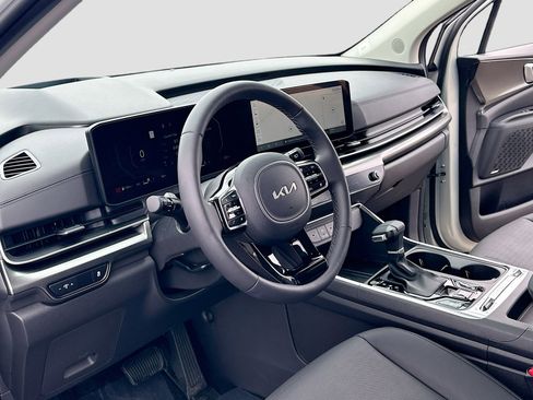 New 2025 Kia Carnival SX Prestige image 4