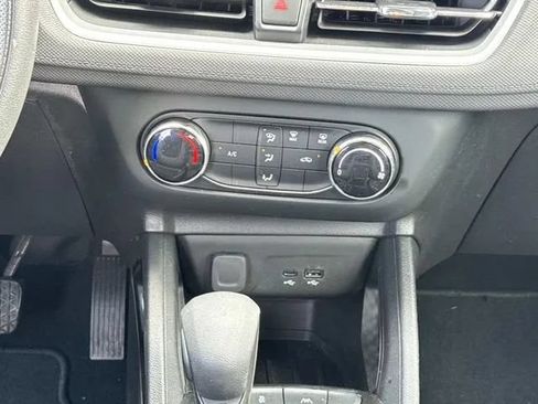 Used 2024 Chevrolet TrailBlazer LS FWD image 18