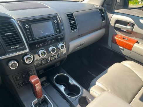 Used 2018 Toyota Sequoia Platinum AWD/4WD image 6
