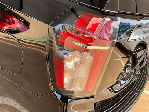 Used 2023 Chevrolet Tahoe High Country image 29