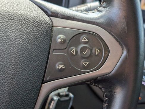 Used 2017 Chevrolet Colorado Z71 AWD/4WD image 23
