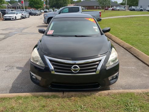 Used 2015 Nissan Altima 2.5 SV FWD image 2
