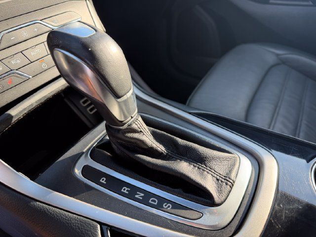Used 2018 Ford Edge SEL w/ Equipment Group 201A AWD/4WD image 19
