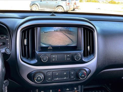 Used 2022 Chevrolet Colorado LT w/ Fleet Safety Package image 23