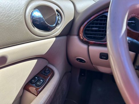 Used 1998 Jaguar XK8 Convertible RWD image 32