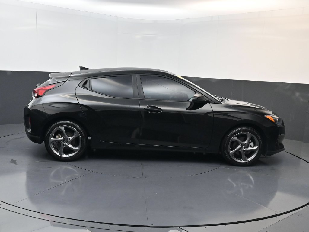Used 2020 Hyundai Veloster 2.0 FWD image 3