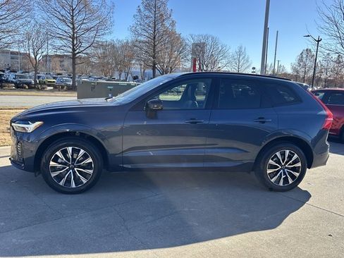 Used 2024 Volvo XC60 B5 Plus image 10